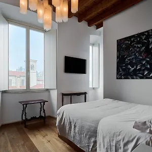 https://camera-con-vista-bergamo-alta.italymilanhotels.net